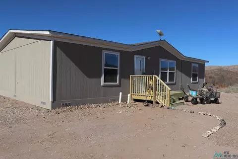 94 Alamosa Village Rd, Elephant Butte, NM 87935