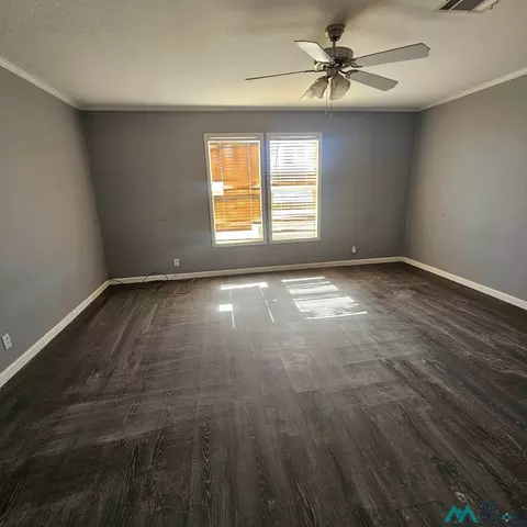Living - 47 Michael, Dexter, NM 88230 photo 1 of 2
