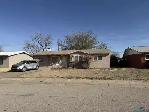 1810 W Feather St, Artesia, NM 88210