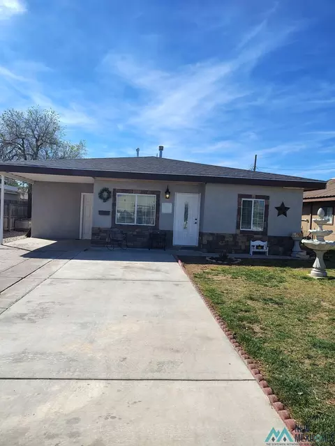 116 W Wildy St, Roswell, NM 88203