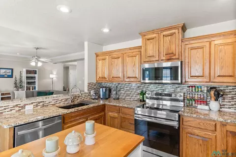 2217 Enloe Dr, Clovis, NM 88101 photo 4