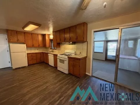 Kitchen - 108 Sandia Dr, Clovis, NM 88101 photo 1 of 2