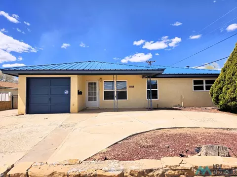 1308 Chaco Ave, Grants, NM 87020