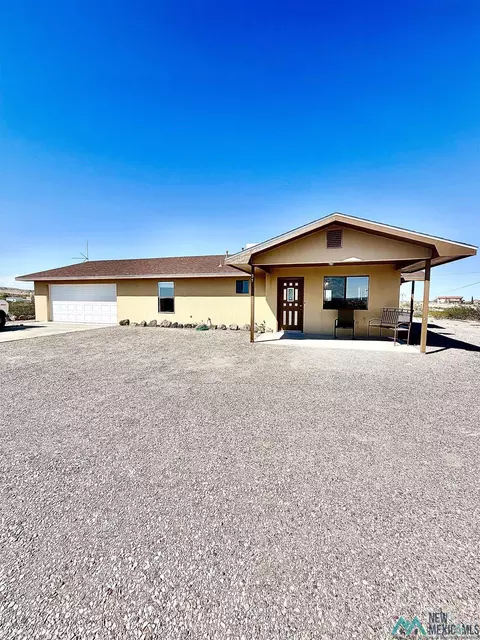 31 Underwood Blvd, Elephant Butte, NM 87935