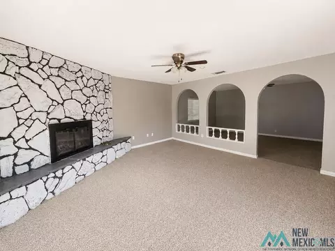 Living - 2016 Glenarm, Clovis, NM 88101 photo 3 of 7