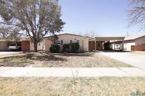2208 Crenshaw Dr, Roswell, NM 88201