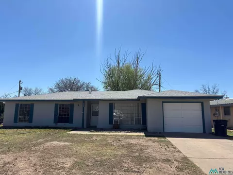 300 Linda, Roswell, NM 88201