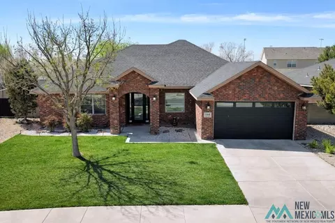 1104 E La Paloma Ln, Roswell, NM 88201