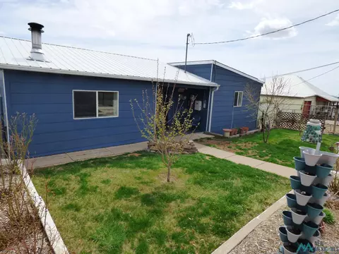 1131 Dwyer Ave, Raton, NM 87740