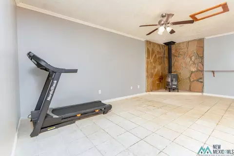 Living - 913 Mora St, Clovis, NM 88101 photo 3 of 6