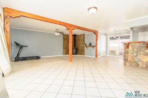 Living - 913 Mora St, Clovis, NM 88101 photo 1 of 6