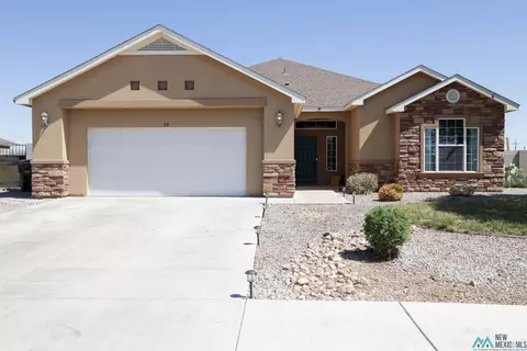 29 Holly Loop, Roswell, NM 88201