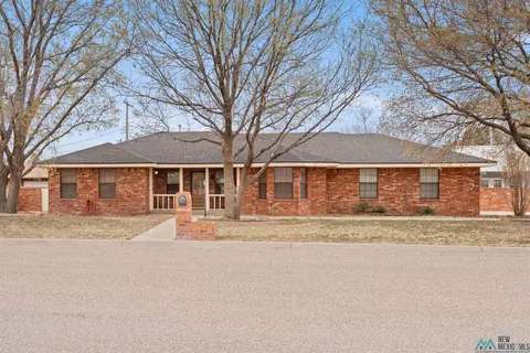 312 E 17th St, Portales, NM 88130