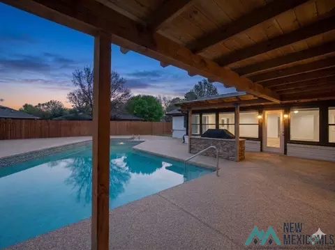 3006 Diamond A Dr, Roswell, NM 88201