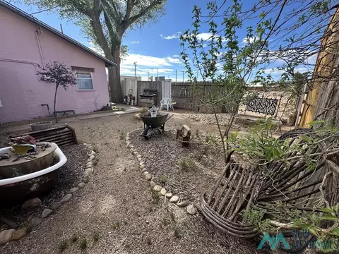 Exterior - 2116 N Ross St, Clovis, NM 88101 photo 2 of 4