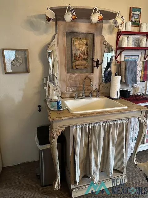 Kitchen - 2116 N Ross St, Clovis, NM 88101 photo 3 of 5