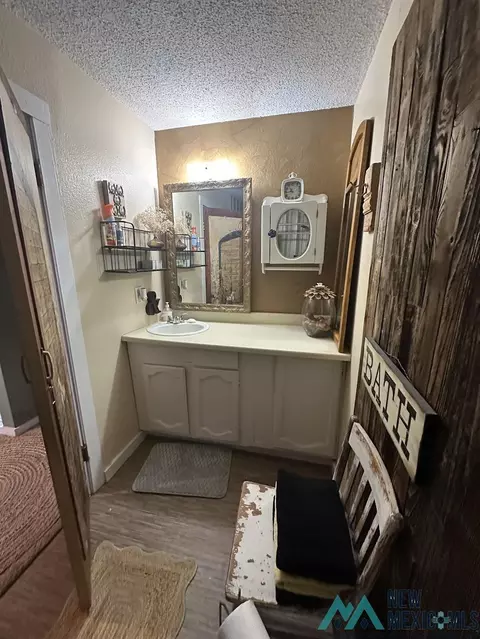 Bath - 2116 N Ross St, Clovis, NM 88101 photo 1 of 4