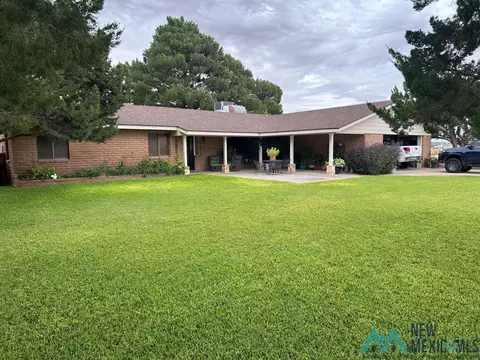 502 Farris St, Carlsbad, NM 88220