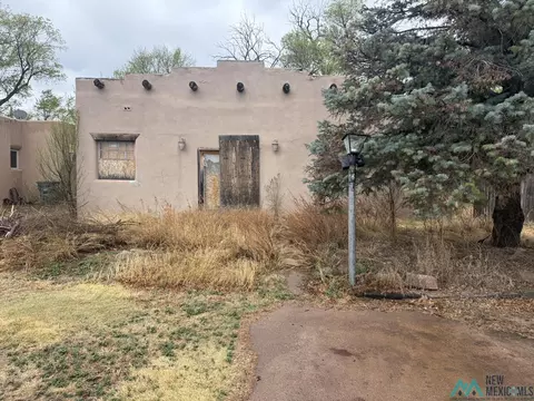 1319 4th St, Las Vegas, NM 87701