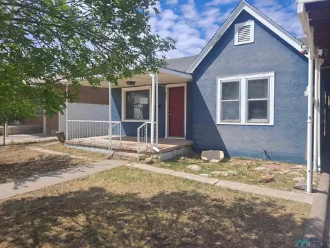805 W 8th St, Roswell, NM 88201