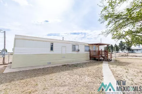 5706 S Thomason Rd, Carlsbad, NM 88220