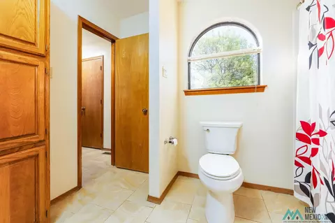 Bath - 1600 St Andrews Dr, Clovis, NM 88101 photo 11 of 11
