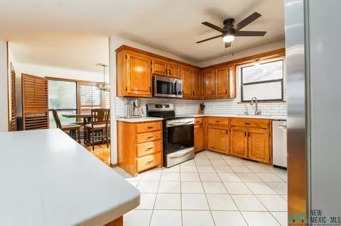 Kitchen - 1600 St Andrews Dr, Clovis, NM 88101 photo 2 of 3