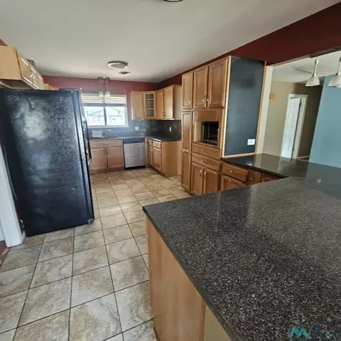 Kitchen - 1624 Jonquil Park Dr, Clovis, NM 88101 photo 1 of 5