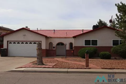 825 Kingman Ave, Grants, NM 87020