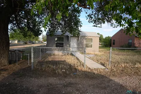 1120 N J Ave, Portales, NM 88130