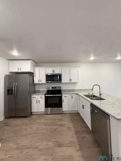 1320 Mission Dr, Clovis, NM 88101 photo 3