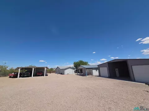 407 Bass Rd, Elephant Butte, NM 87935
