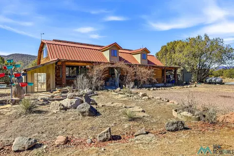 5 Western Ave, Reserve, NM 87830