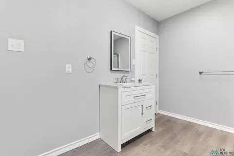 Bath - 1008 Rencher St, Clovis, NM 88101 photo 4 of 4