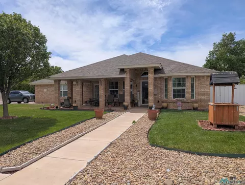 3900 Woodlark Rd, Clovis, NM 88101
