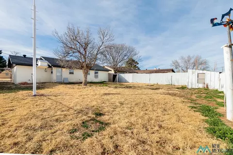 Exterior - 1821 Gerry Dr, Clovis, NM 88101 photo 2 of 3