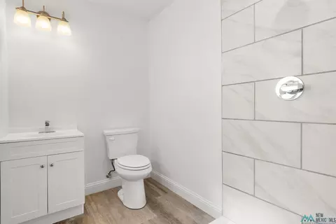 Bath - 1821 Gerry Dr, Clovis, NM 88101 photo 1 of 2