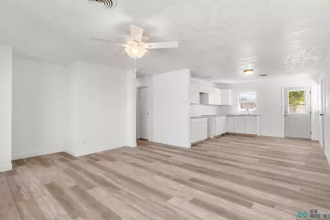 Living - 1821 Gerry Dr, Clovis, NM 88101 photo 1 of 2