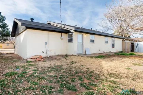 Exterior - 1821 Gerry Dr, Clovis, NM 88101 photo 3 of 3