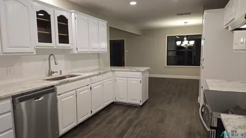 Kitchen - 413 Diamondhead Dr, Clovis, NM 88101 photo 1 of 4