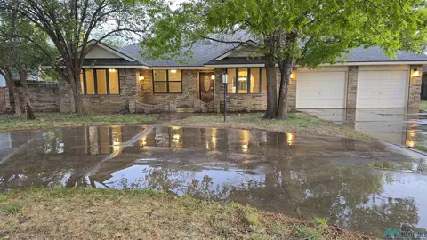 Exterior - 413 Diamondhead Dr, Clovis, NM 88101 photo 2 of 6