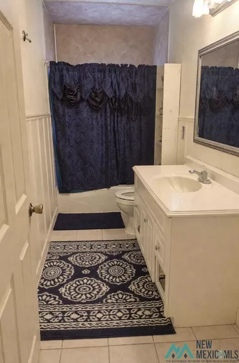 Bath - 1101 Davis St, Clovis, NM 88101 photo 1 of 1