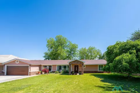 1308 W Riverside Dr, Carlsbad, NM 88220
