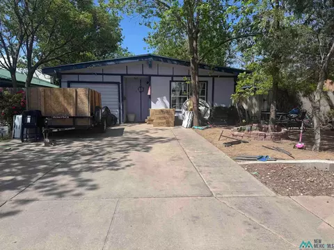 703 Deborah Dr, Roswell, NM 88201