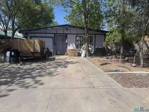 703 Deborah Dr, Roswell, NM 88201