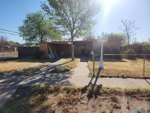 1101 Kenlea Dr, Roswell, NM 88203