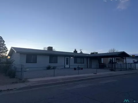 1017 Elm St, Grants, NM 87020
