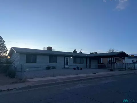 1017 Elm St, Grants, NM 87020