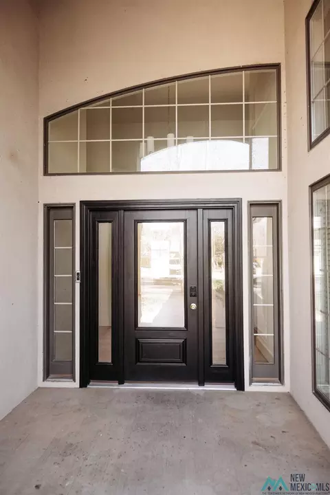 Entry Way - 156 Sandzen Dr, Clovis, NM 88101 photo 1 of 9