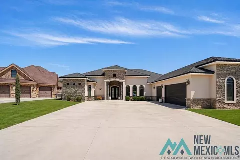 2108 Westridge Rd, Carlsbad, NM 88220